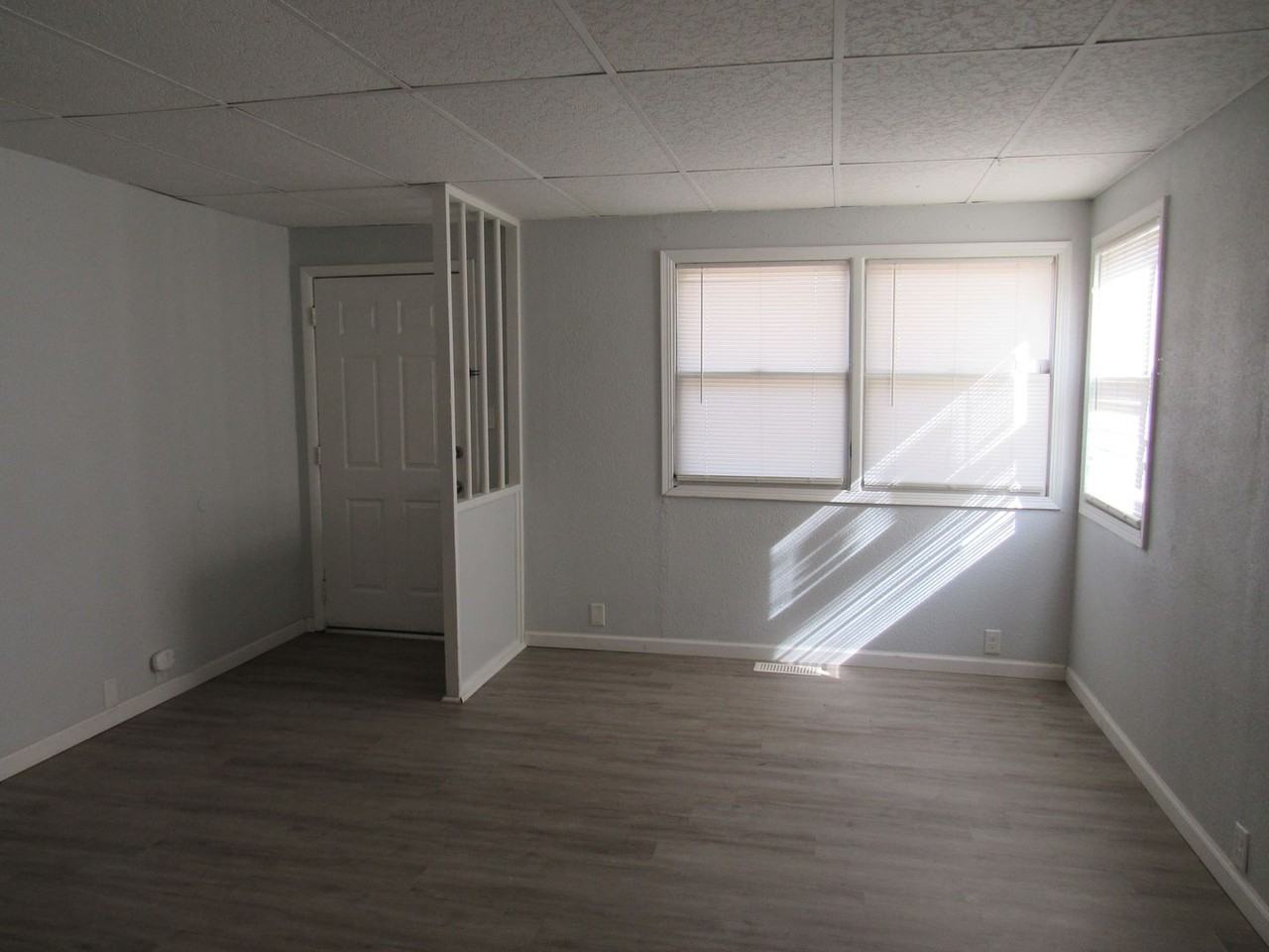 1044 S Wisconsin Ave - Photo 5 of 12