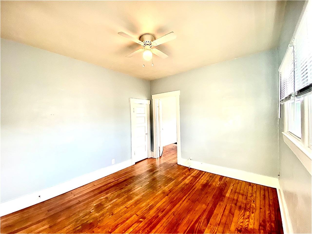 Spring Special on 3rd Street! - Photo 4 of 6