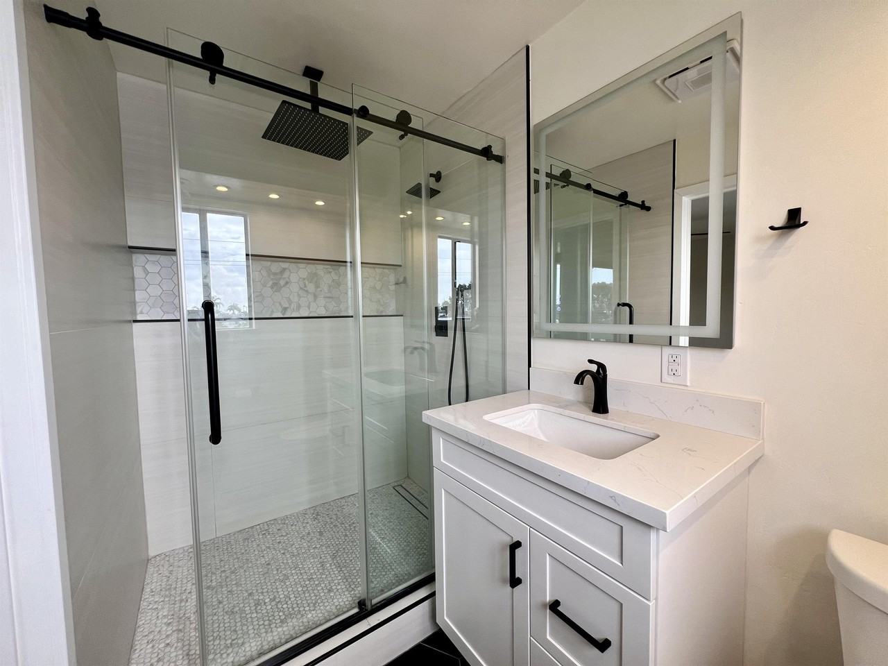 4733 W Mountain View Dr #7 - Photo 2 of 11