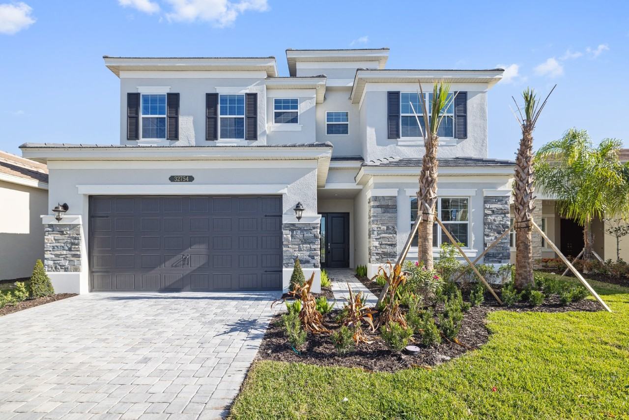 32754 Tree Of Life Ave - Photo 4 of 39