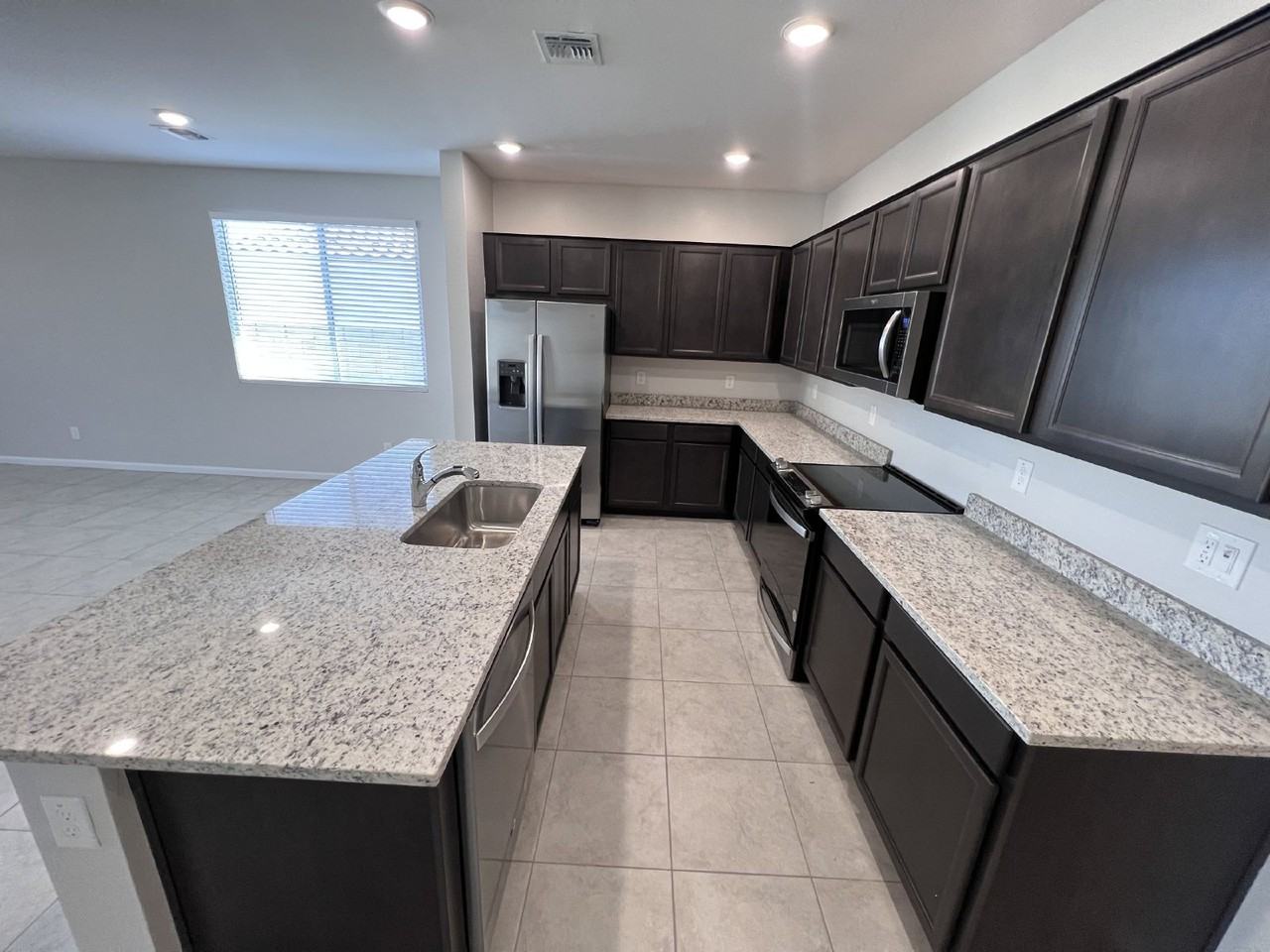 24548 W Durango St - Photo 3 of 19