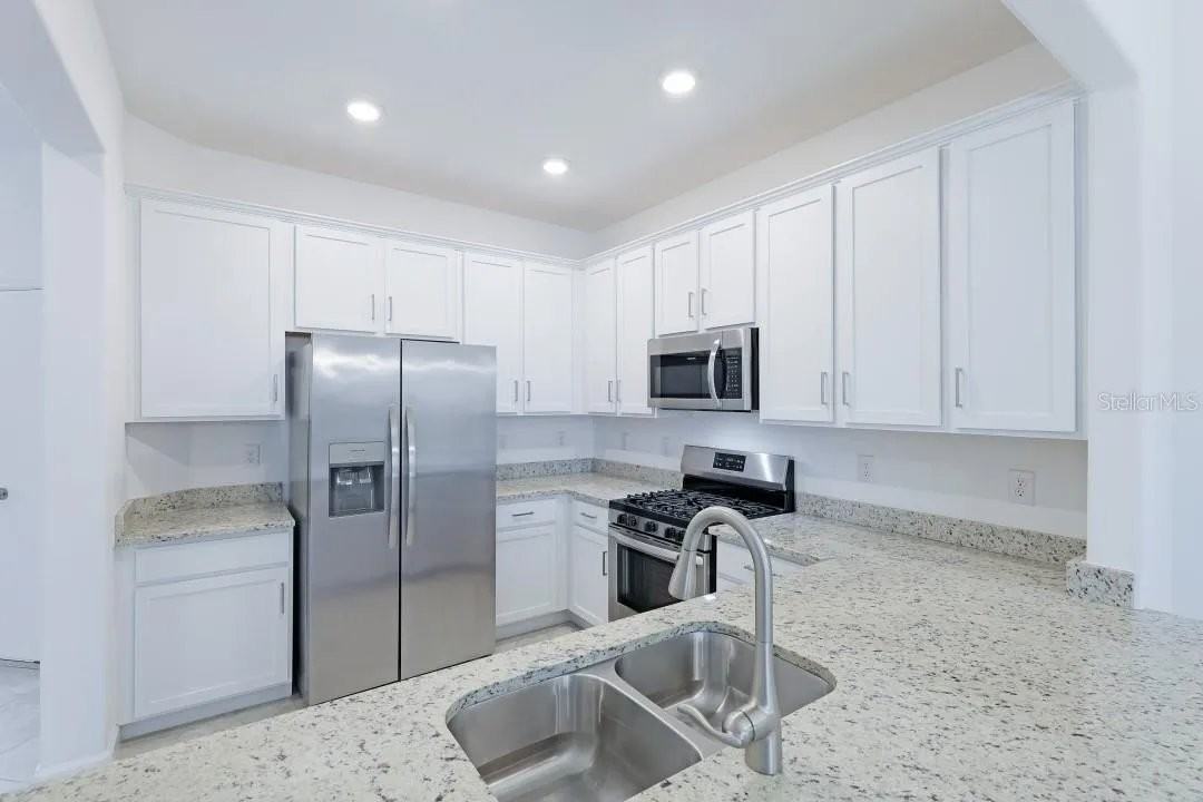 15167 Lyla Terrace - Photo 5 of 35