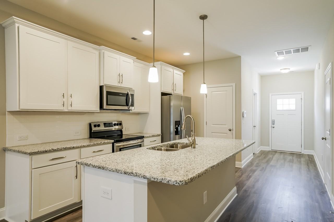 7244 Bellacroft Dr - Photo 5 of 30