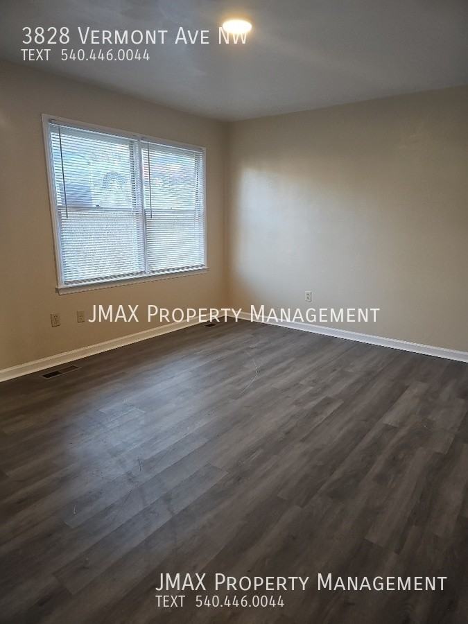 3828 Vermont Ave Nw - Photo 2 of 14