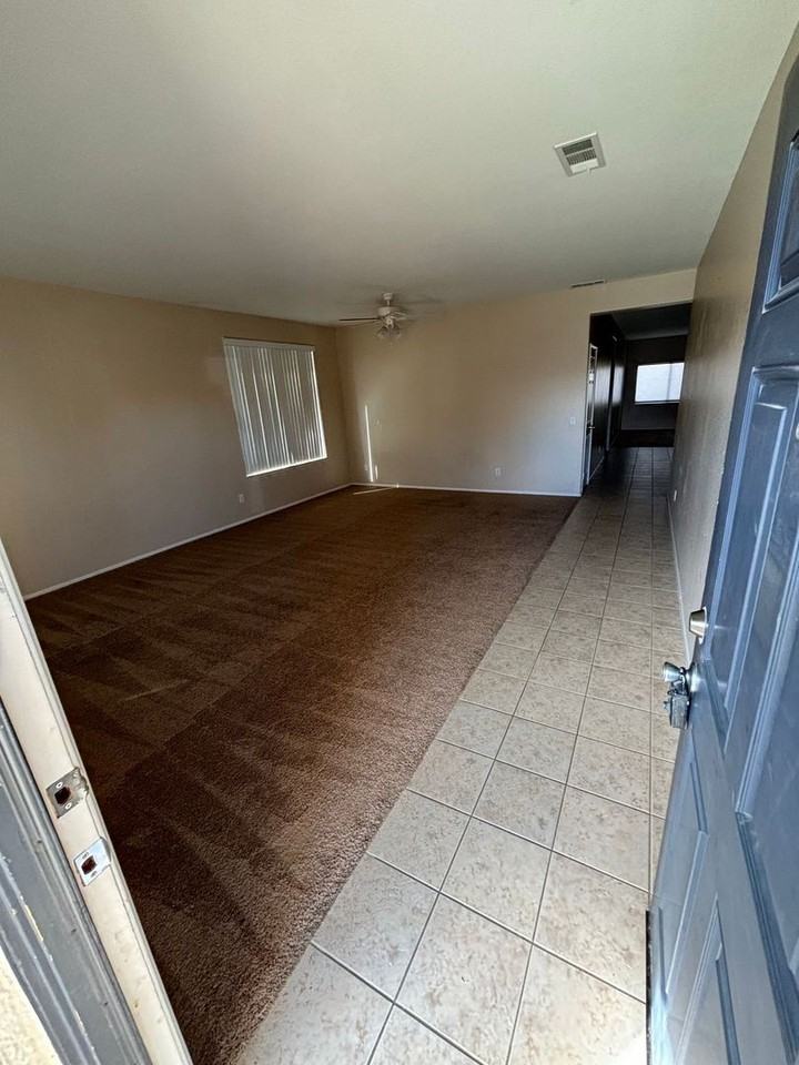 13568 Fern Pine St - Photo 2 of 23