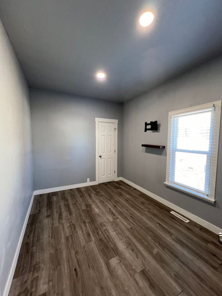 1913 E Dalton Ave - Photo 4 of 18