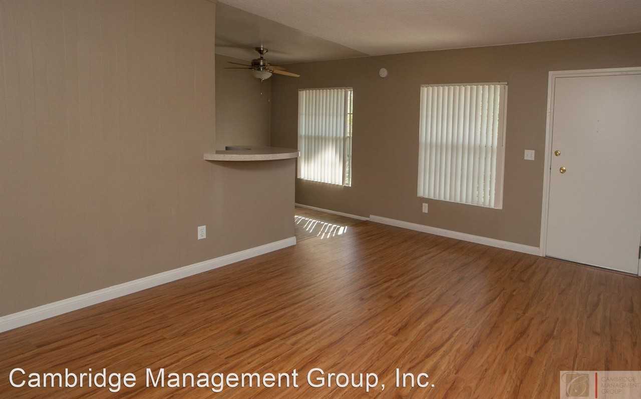 Mission Bay Villas - Photo 2 of 11