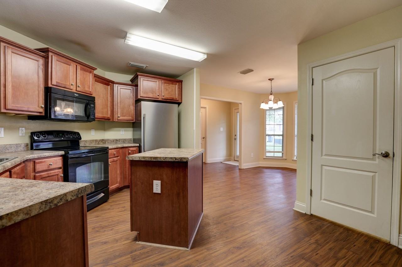 27908 Turkey Branch Dr - Photo 7 of 17