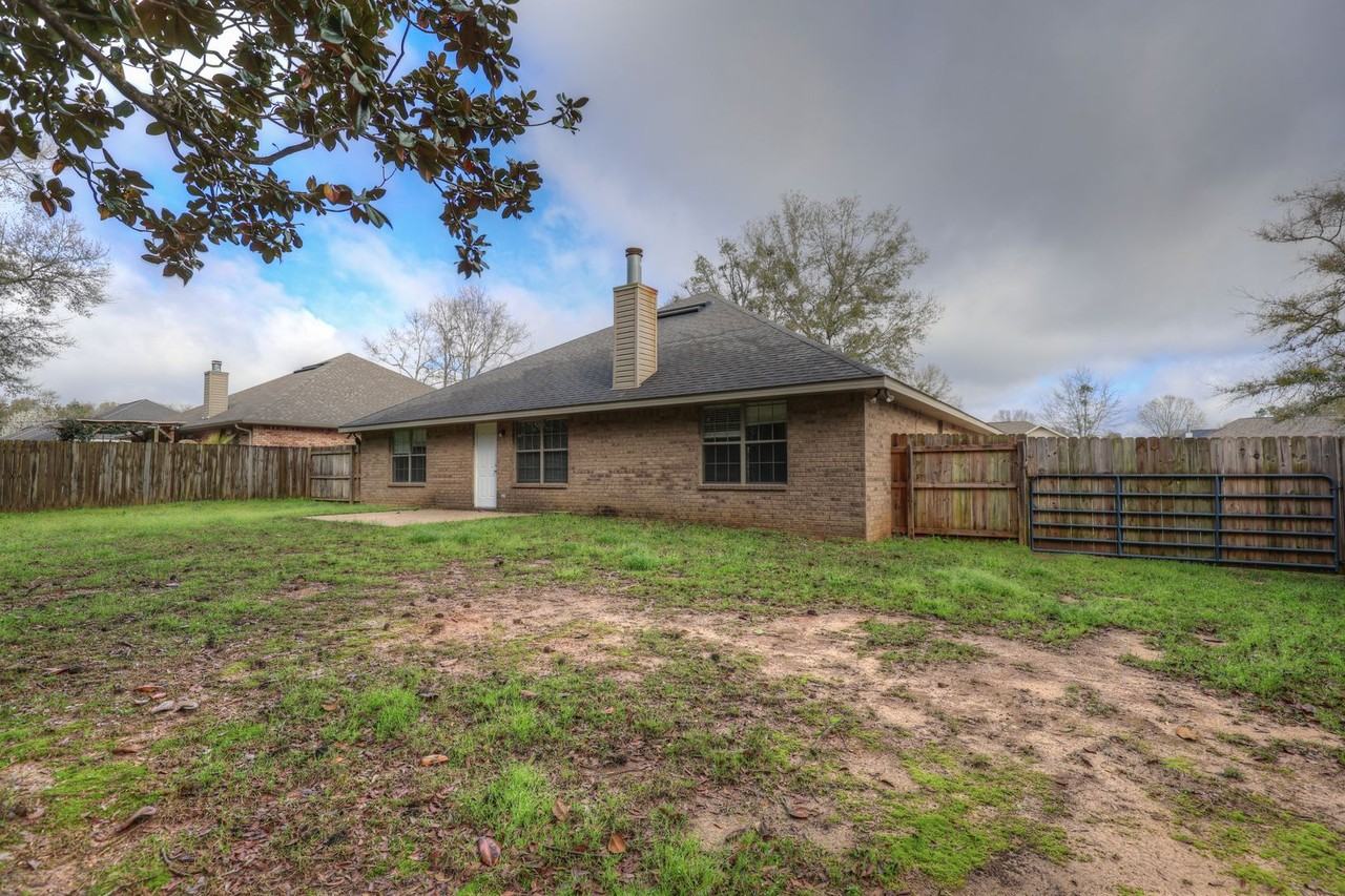 27908 Turkey Branch Dr - Photo 3 of 17