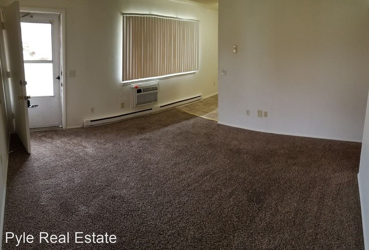 2255 W. Laskey Rd. - Photo 3 of 8