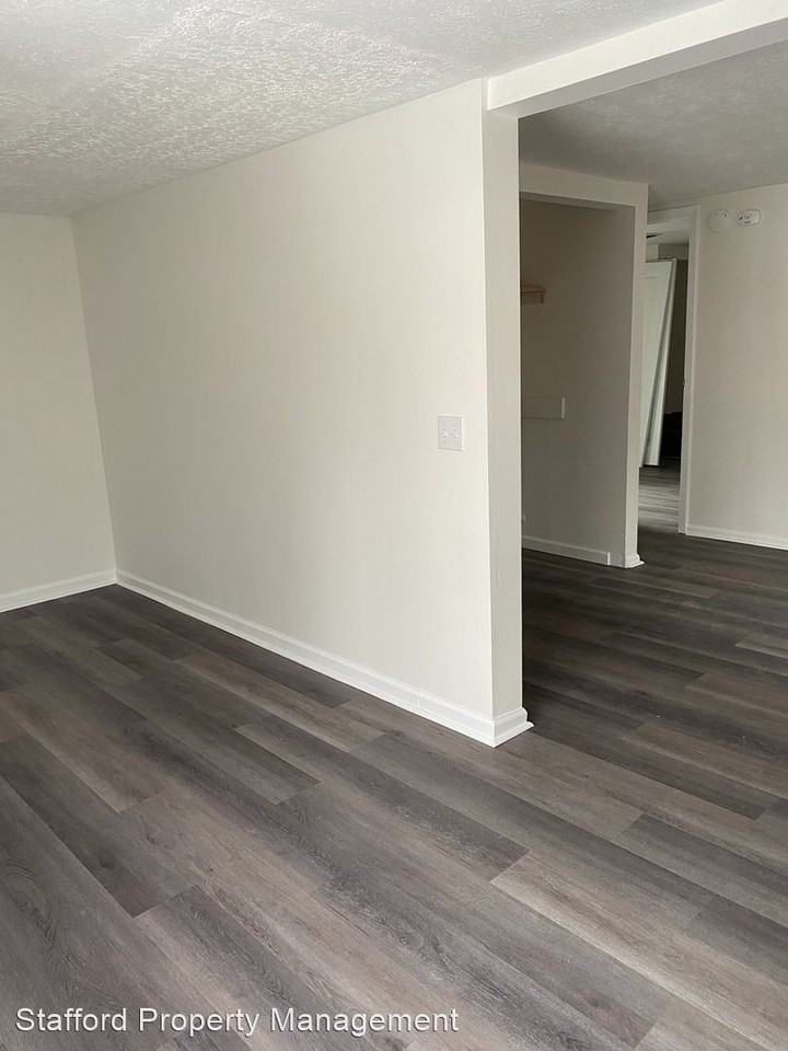 348 Gibson St - Photo 2 of 6