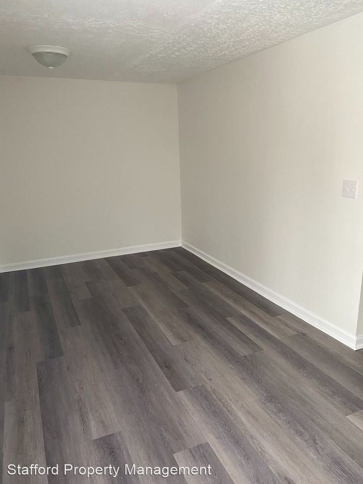 348 Gibson St - Photo 3 of 6