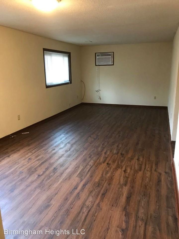 1434 Case Ave E - Photo 2 of 8