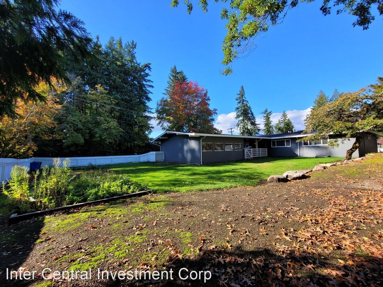 2320 92nd Ave Ne - Photo 2 of 17