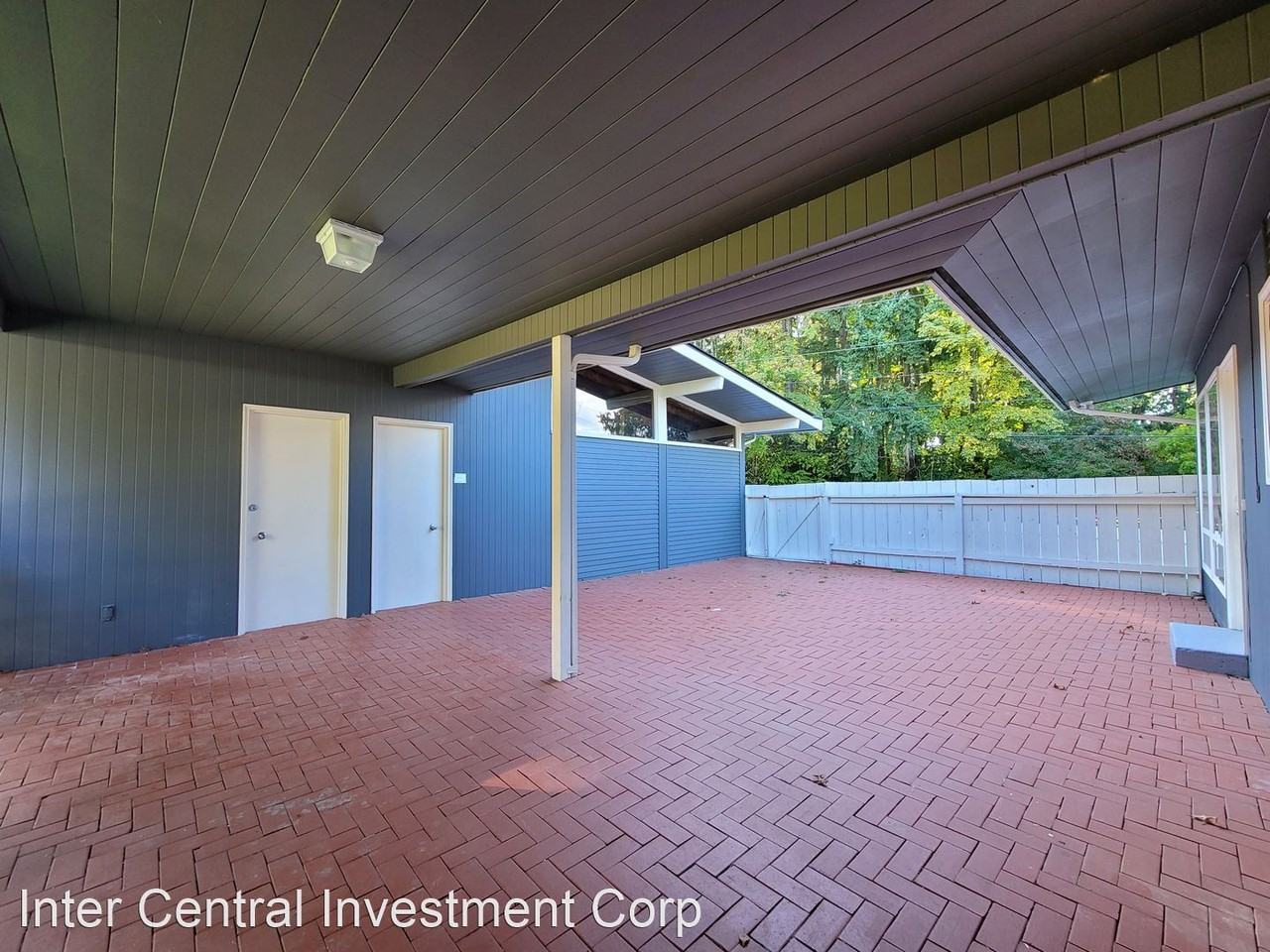 2320 92nd Ave Ne - Photo 3 of 17