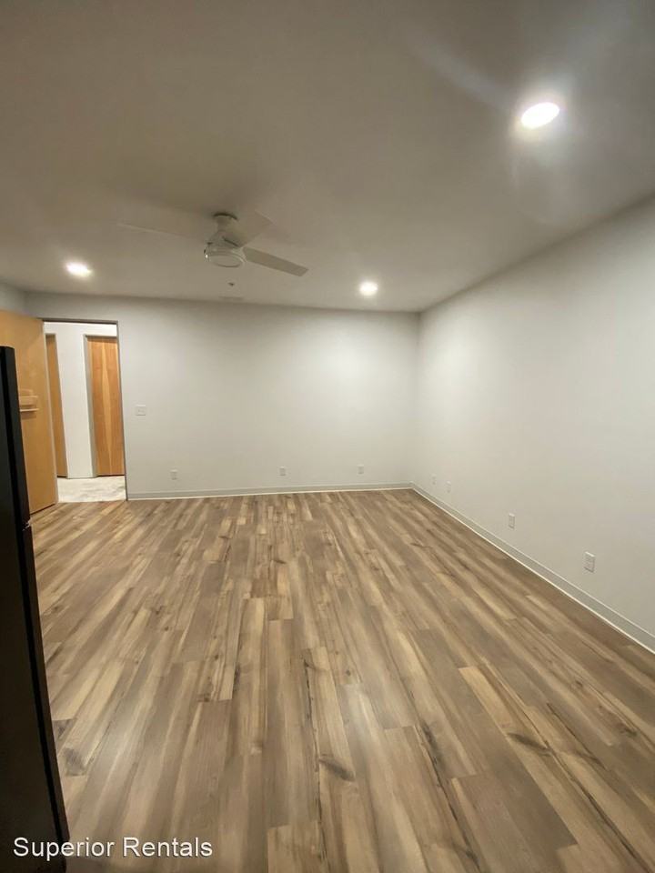 401 1st Ave - Photo 2 of 7