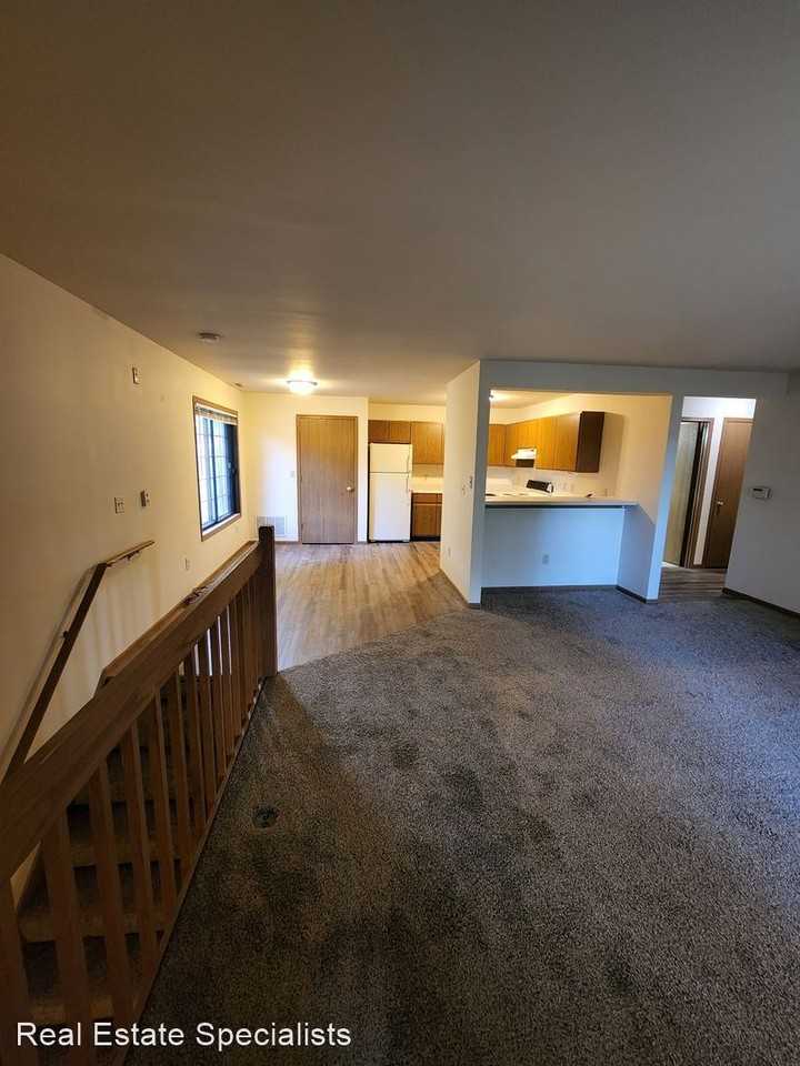 273 N. Chicago Ave - Photo 2 of 9