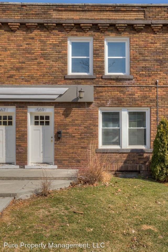 Nicely remodeled Townhomes near Blackstone/Midtown - Photo 3 of 25