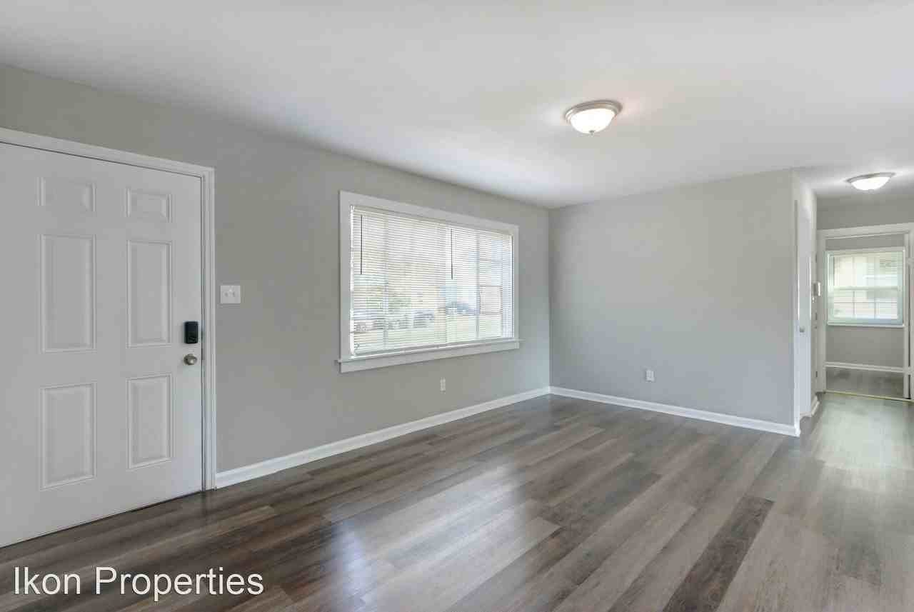 1507 E 56th St - Photo 2 of 13