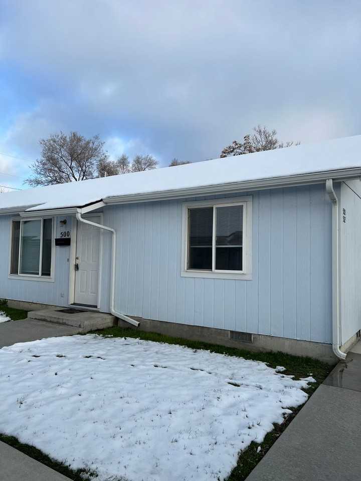 Mcluskey Duplex's Apartments 422/424/500/502 7th St South, Nampa, ID