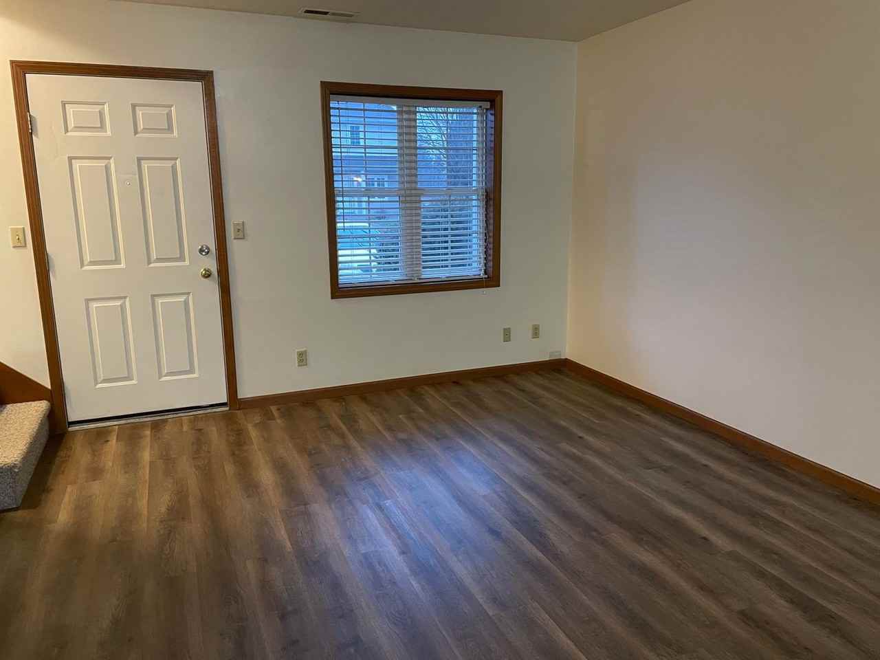 120 Watertower Ct - Photo 3 of 10