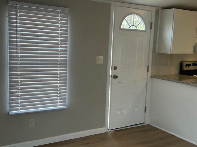 172 Long Beach Dr - Photo 4 of 12