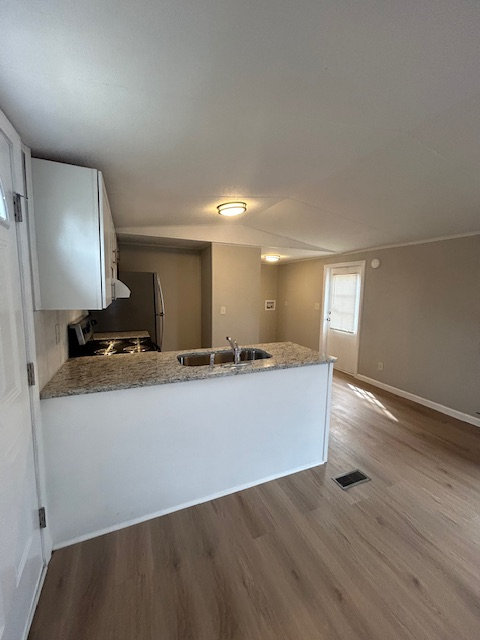 172 Long Beach Dr - Photo 5 of 12