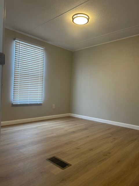 172 Long Beach Dr - Photo 7 of 12