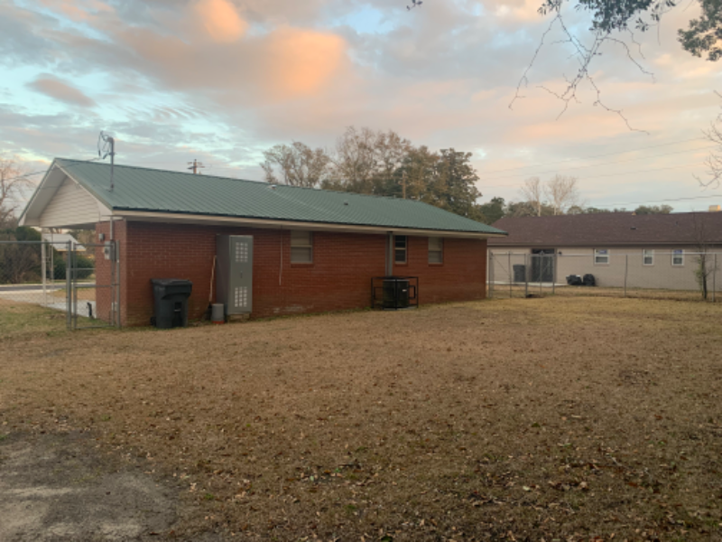 349 N 2nd St - Photo 2 of 7