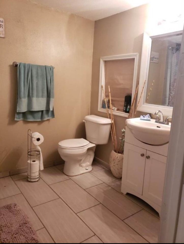 1402 N Wharton St - Photo 2 of 10