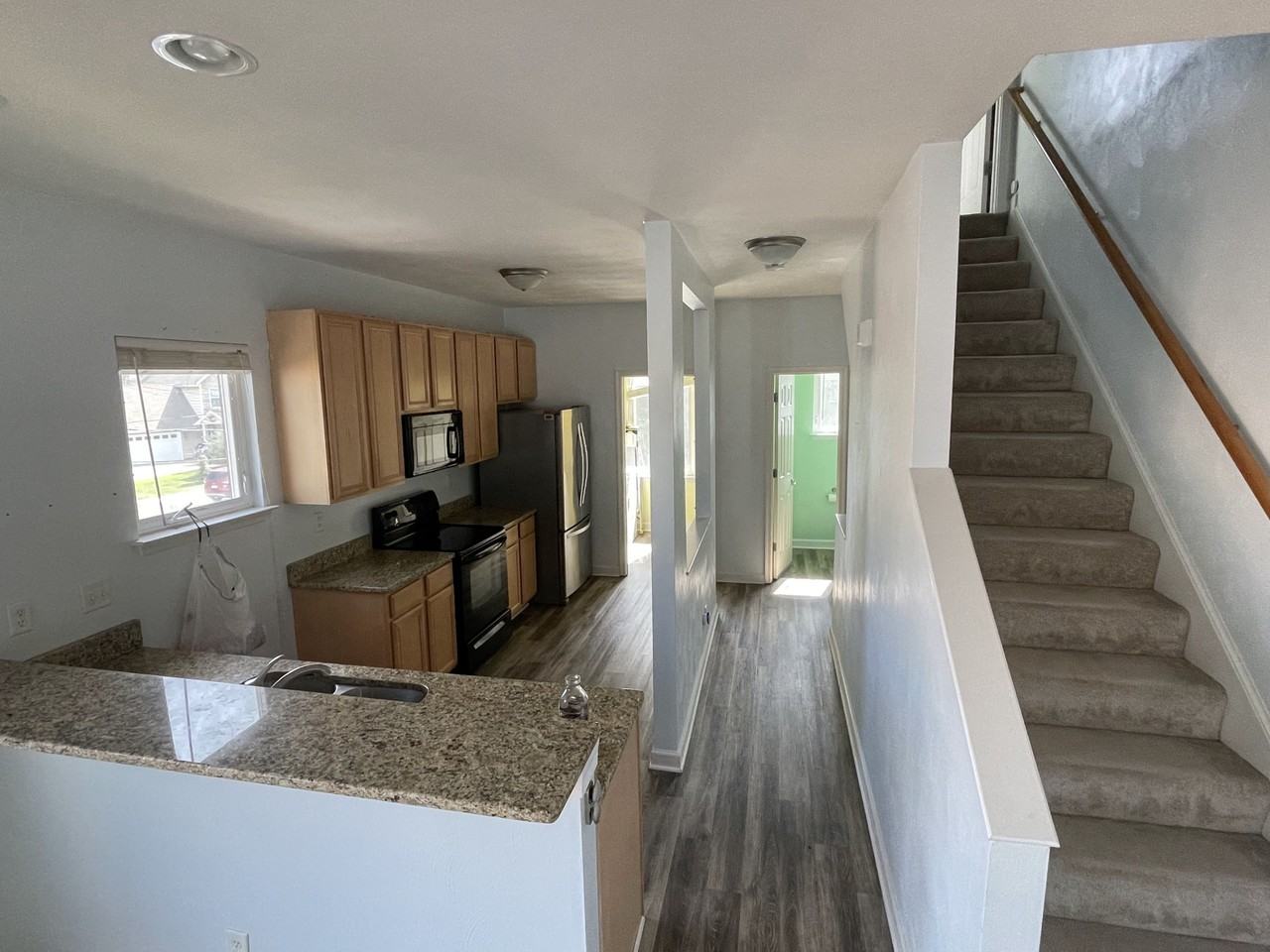 4512 Coronet Ave - Photo 2 of 14