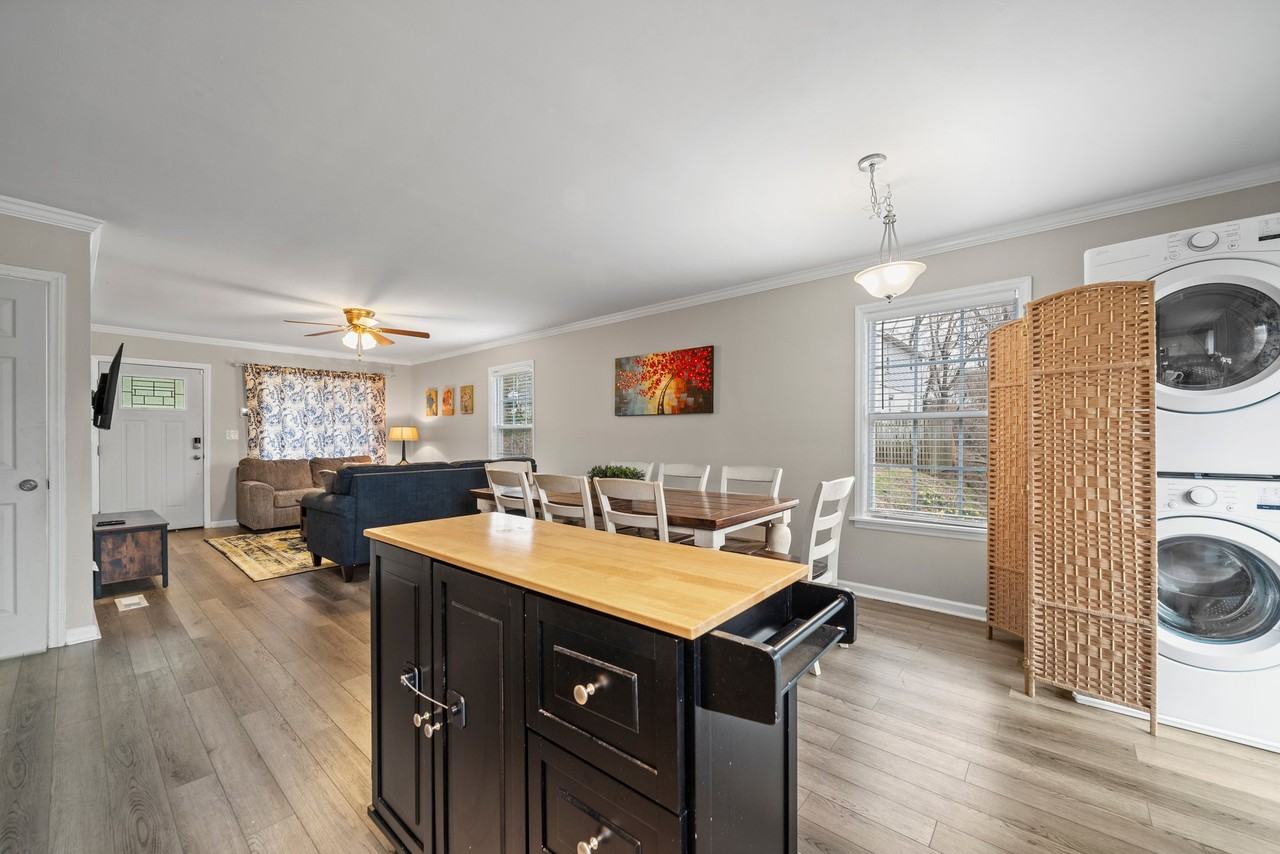 255 Bond St - Photo 6 of 13