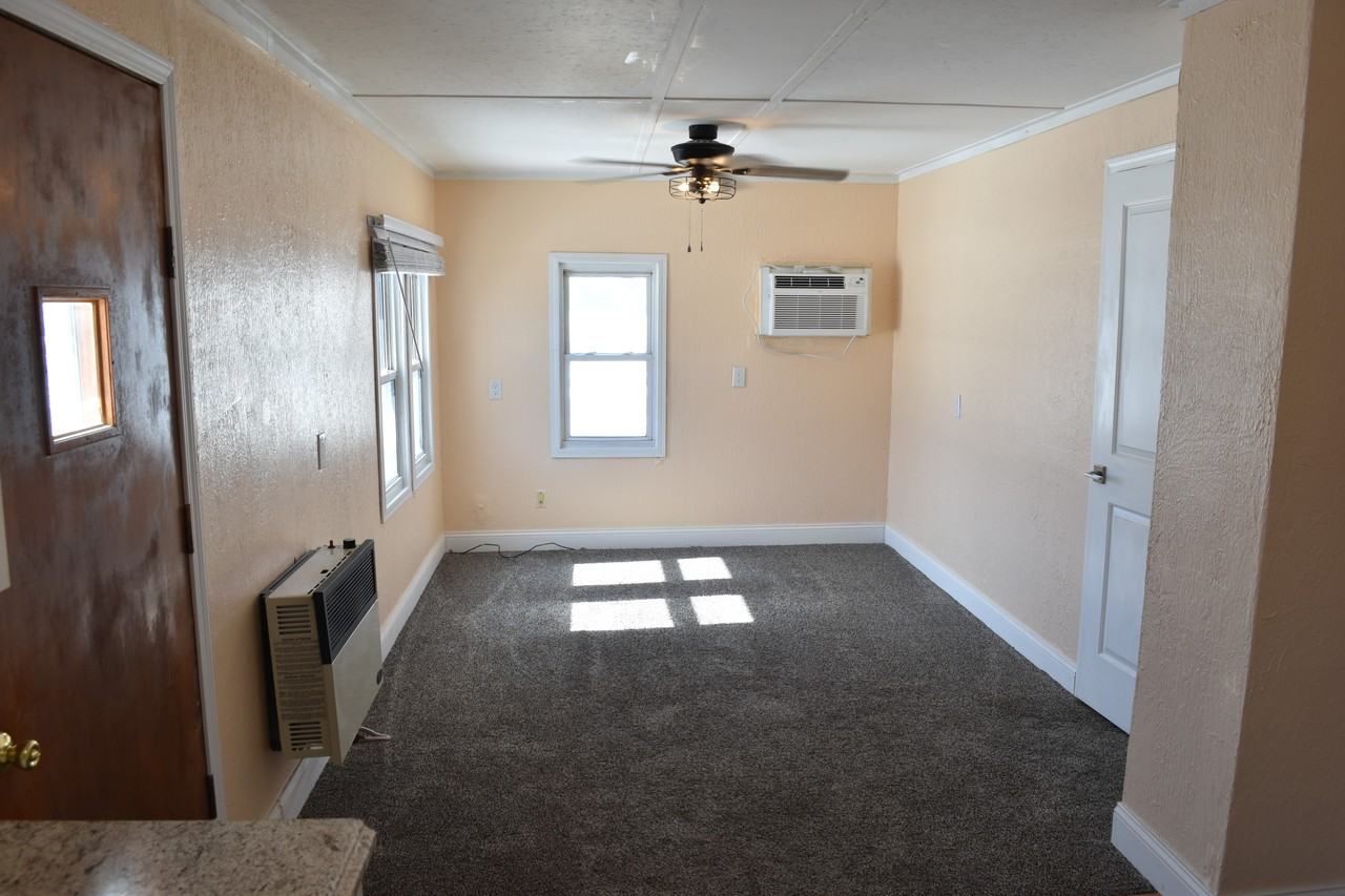 1008 W 2nd St #NA - Photo 2 of 10