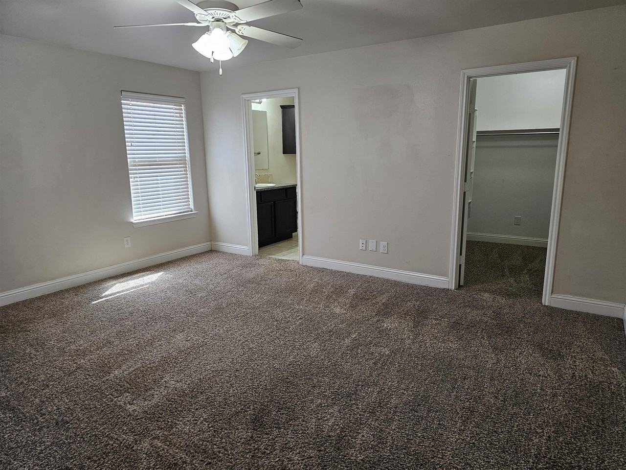 806 E 93rd St #1 - Photo 3 of 12