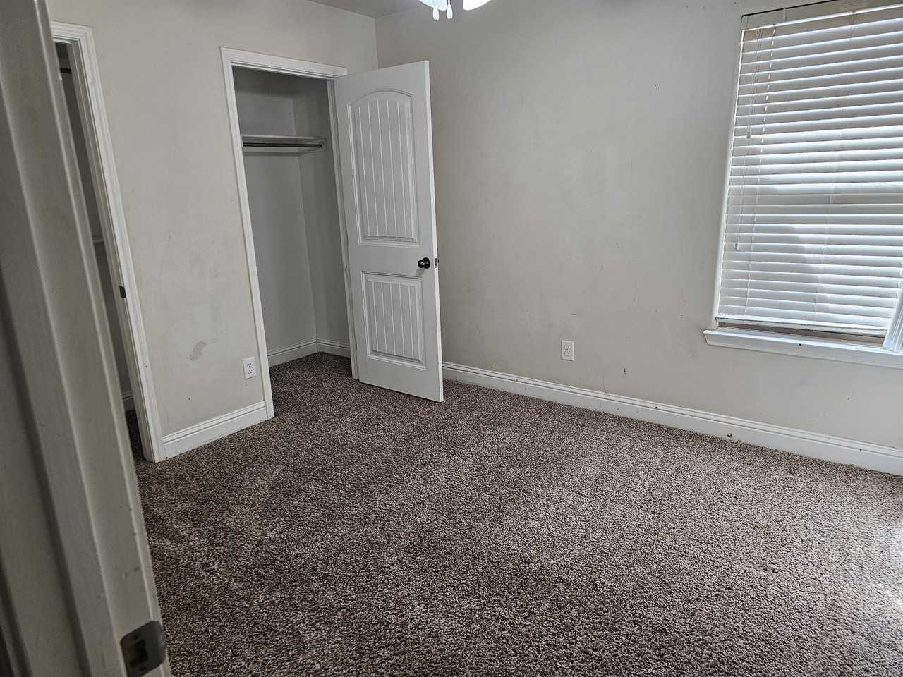 806 E 93rd St #1 - Photo 6 of 12