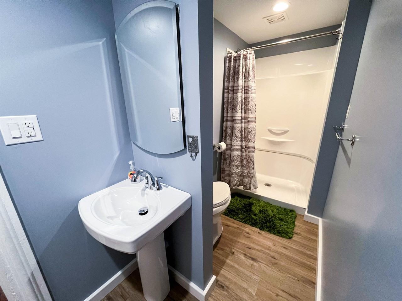 411 W Buffalo St #3 - Photo 5 of 15