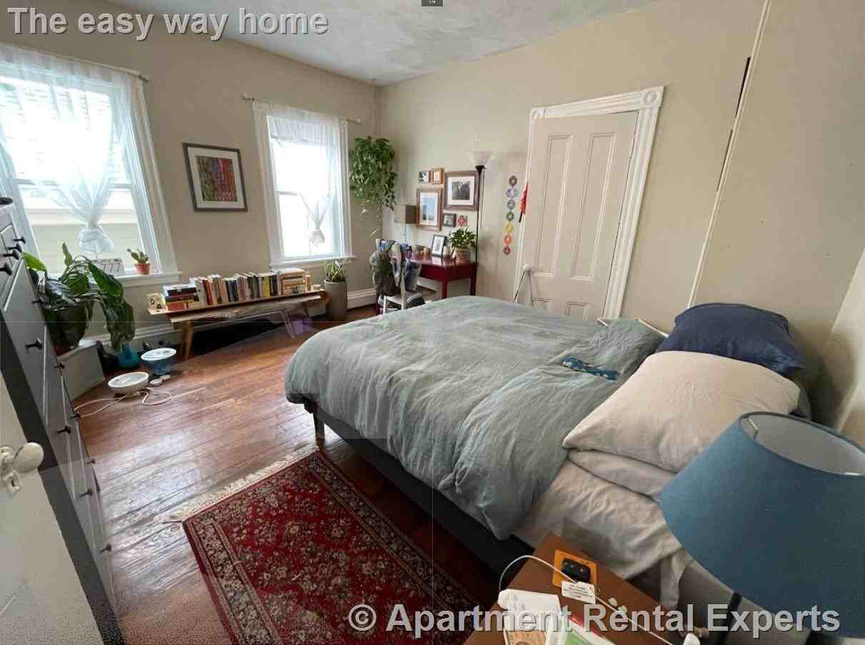5 Durham St #2 - Photo 2 of 10