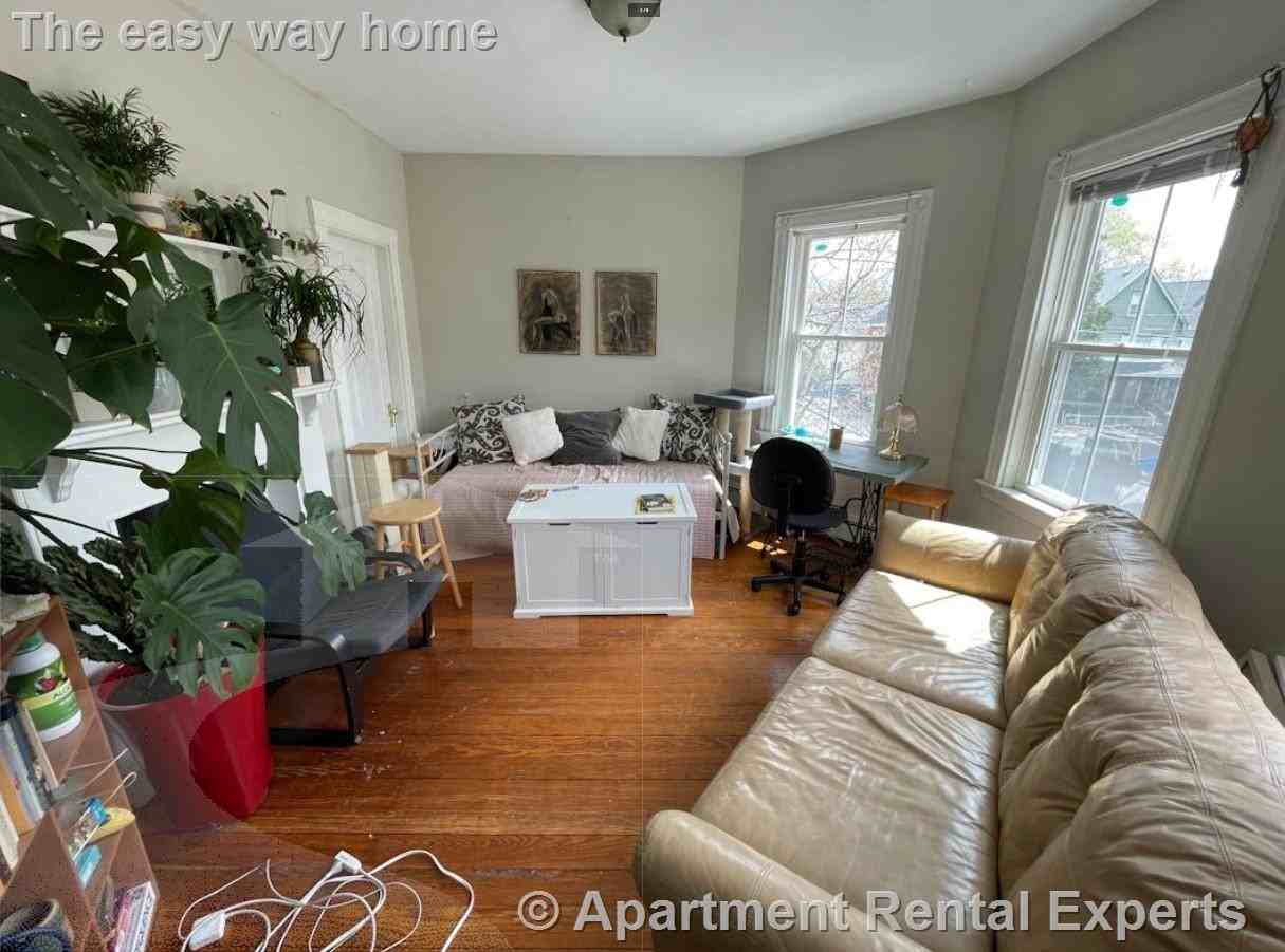 5 Durham St #2 - Photo 3 of 10