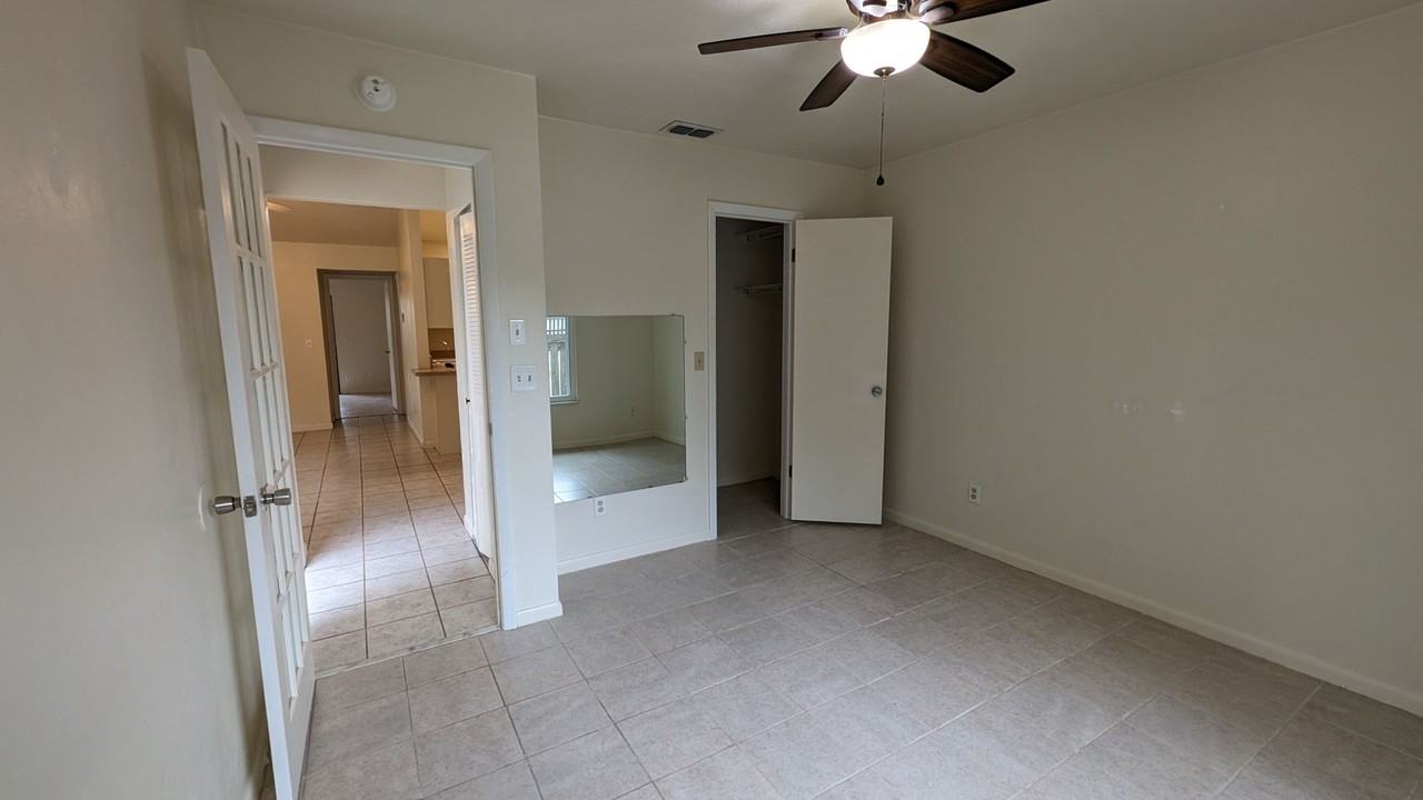 2848 Sw 39th Ave - Photo 7 of 14