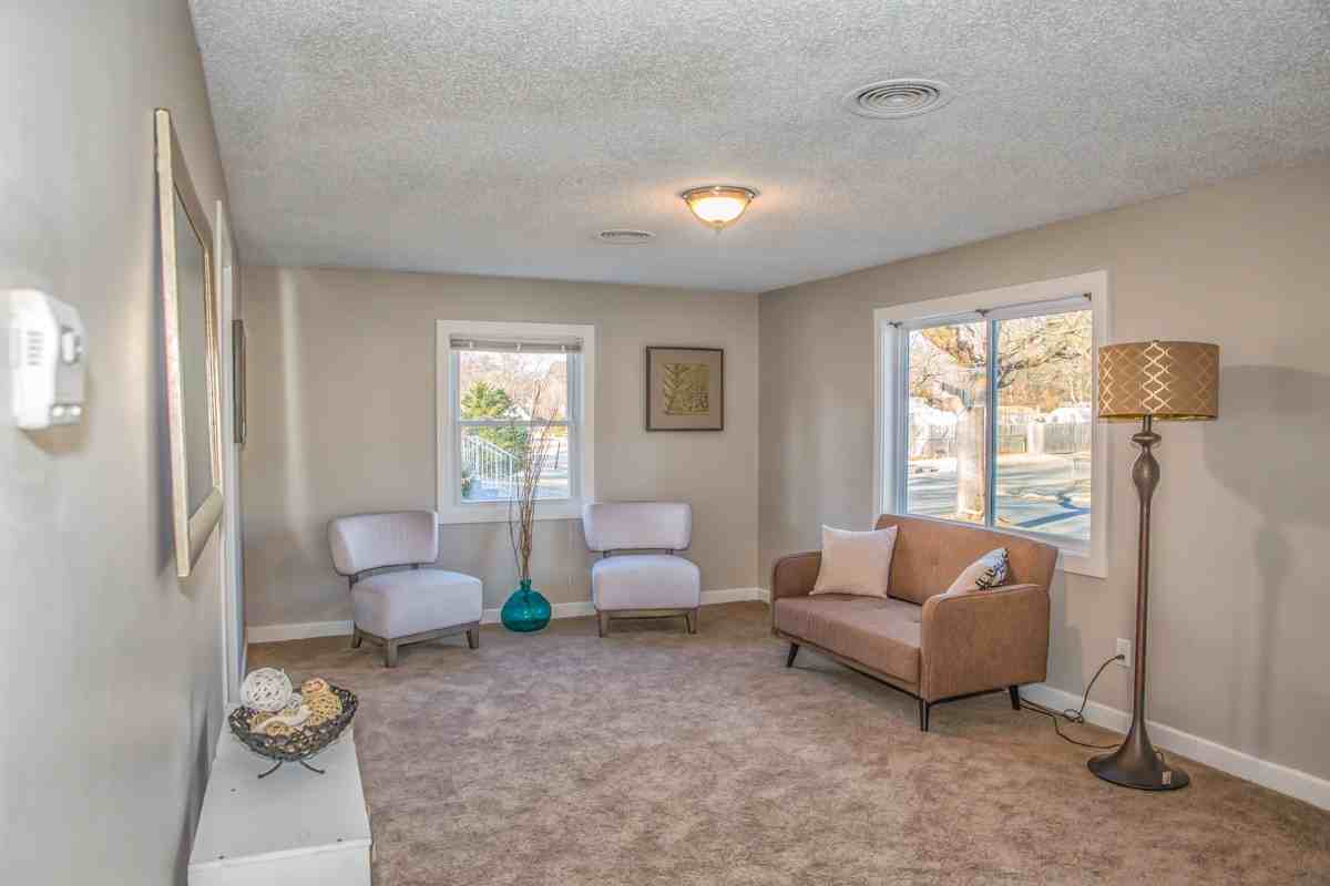 123 Keddy Street - Photo 4 of 25