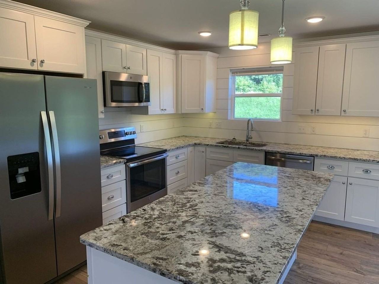 3501 Barcus Ct - Photo 2 of 21