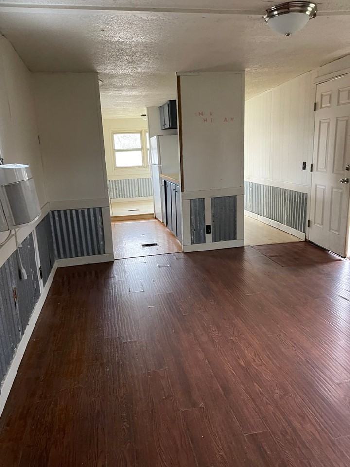 315 W Pine St - Photo 5 of 7