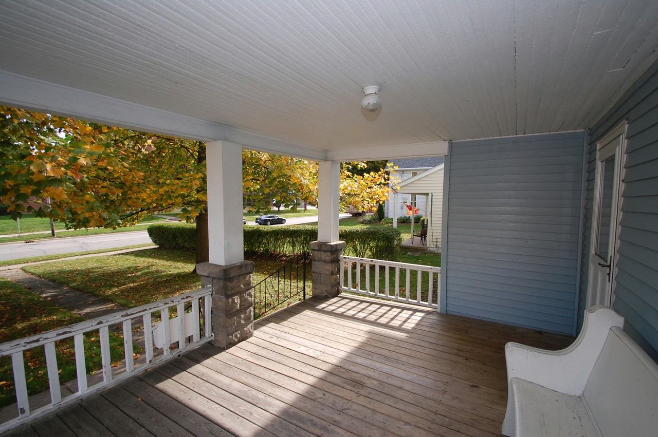 458 N Main St - Photo 3 of 15