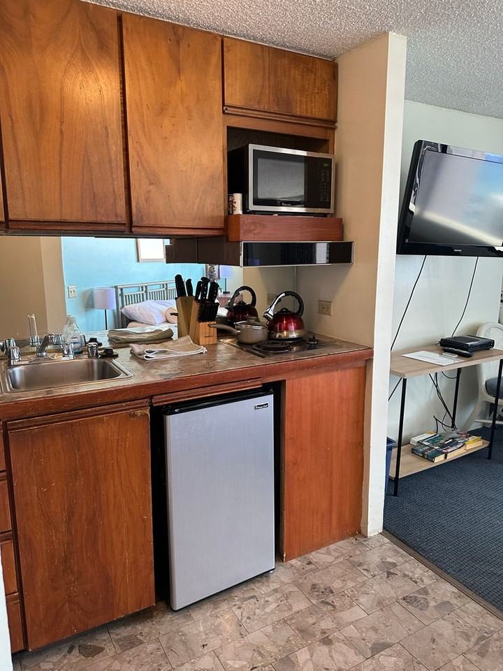 1700 Ala Moana Blvd #2904
