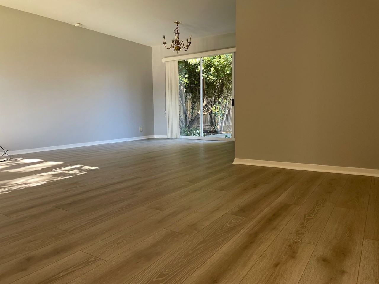 1843 Channing Ave - Photo 2 of 11