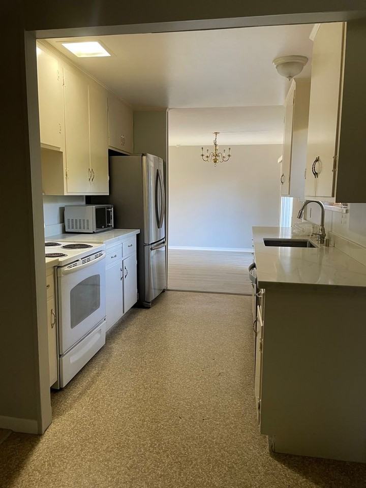 1843 Channing Ave - Photo 3 of 11