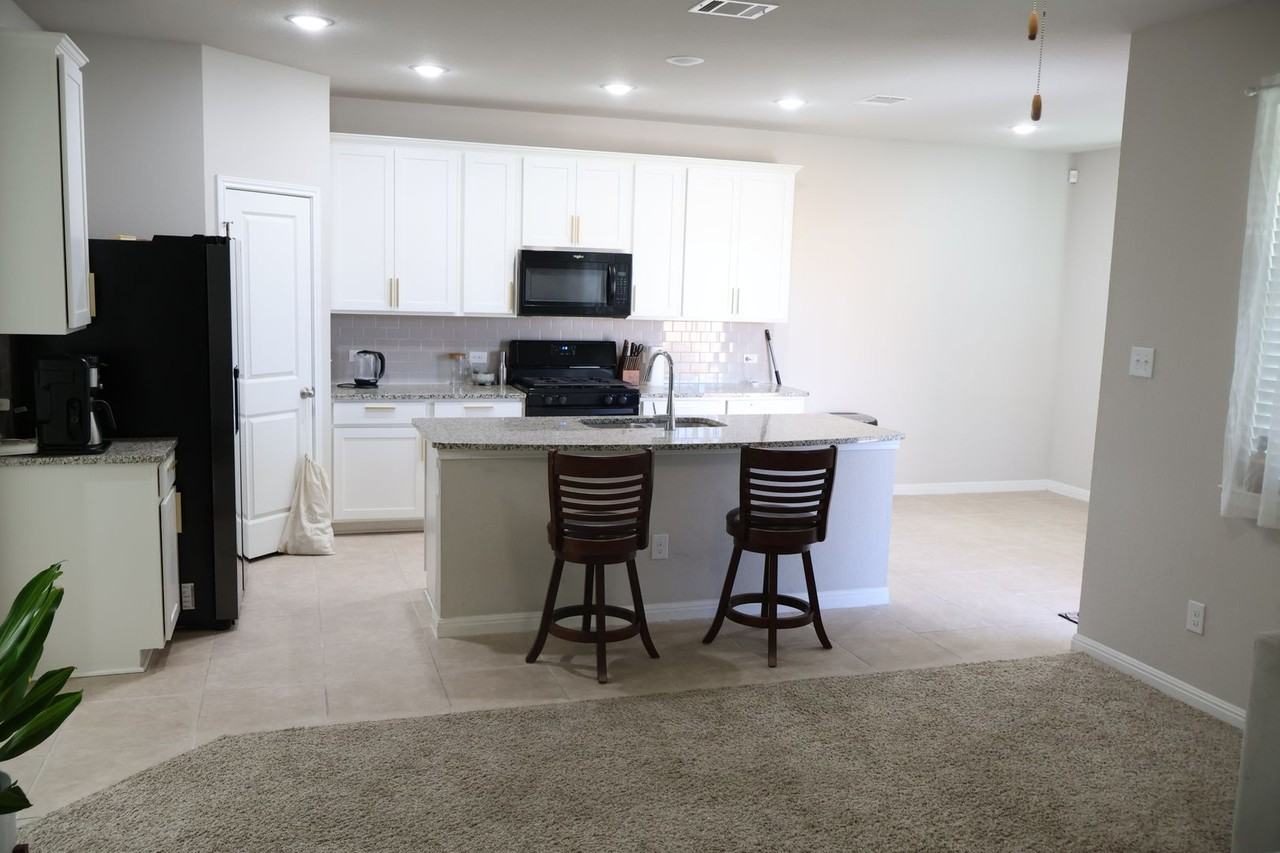 11500 Maple Leaf Way - Photo 7 of 31