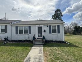 1700 Roslyn Dr - Photo 1 of 1