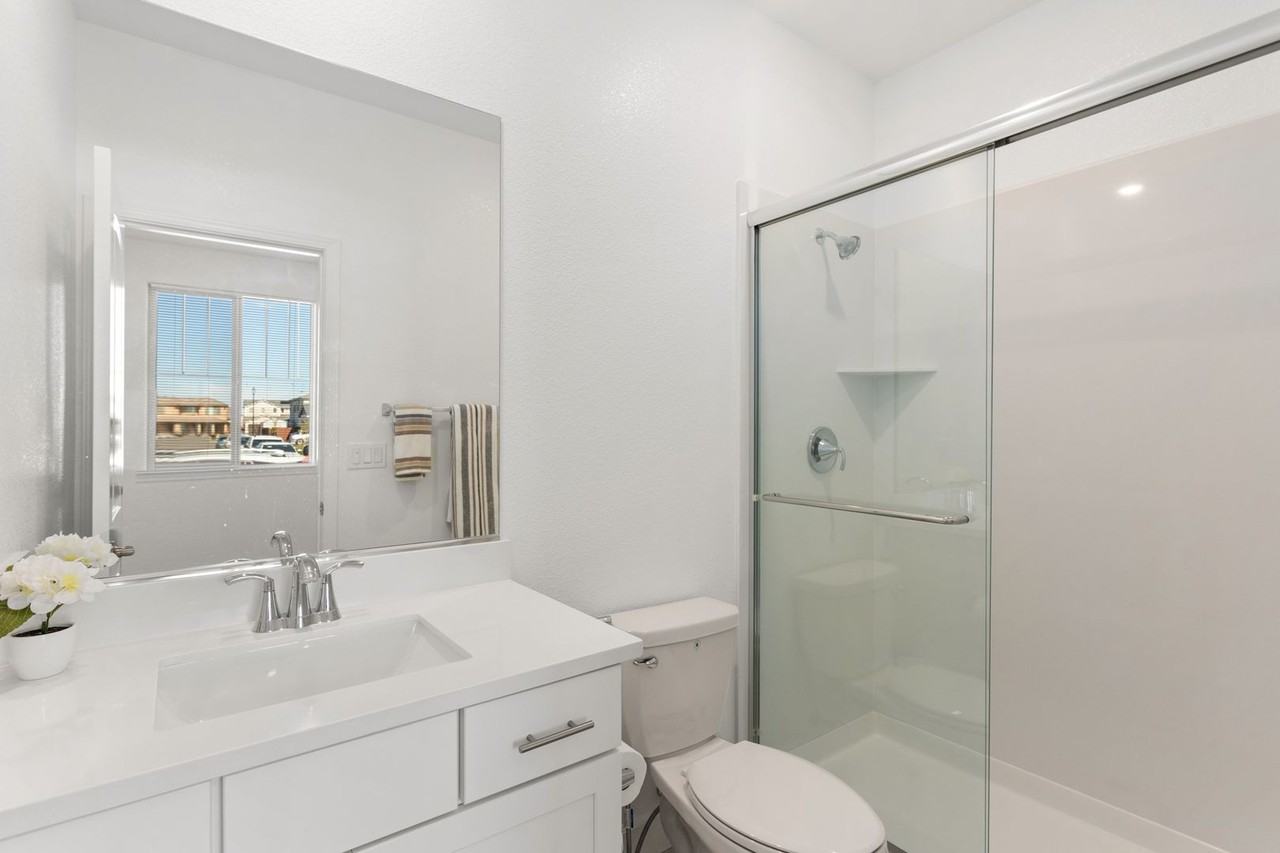 6169 Oberlander Dr - Photo 5 of 11