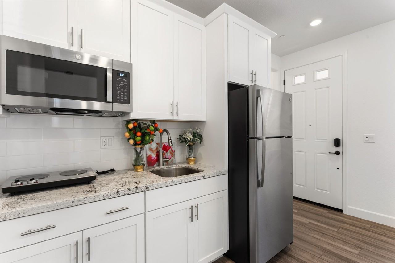 6169 Oberlander Dr - Photo 6 of 11